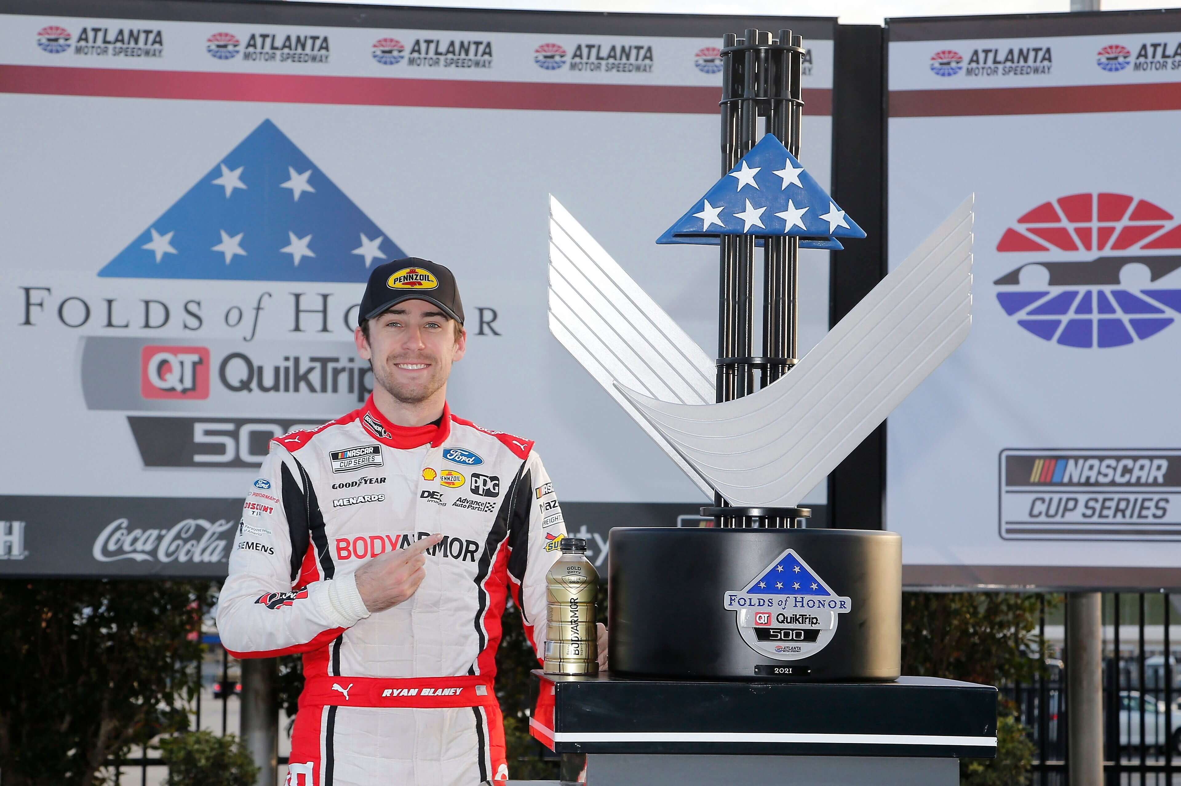 宾斯石油赛车运动年度回顾